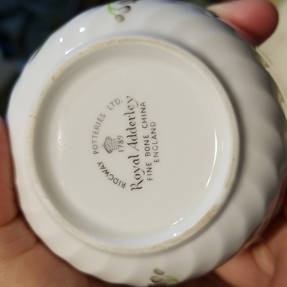 Royal Adderley "Lily of the Valley" Sugar and Creamer, Made in England - Picture 7 of 8